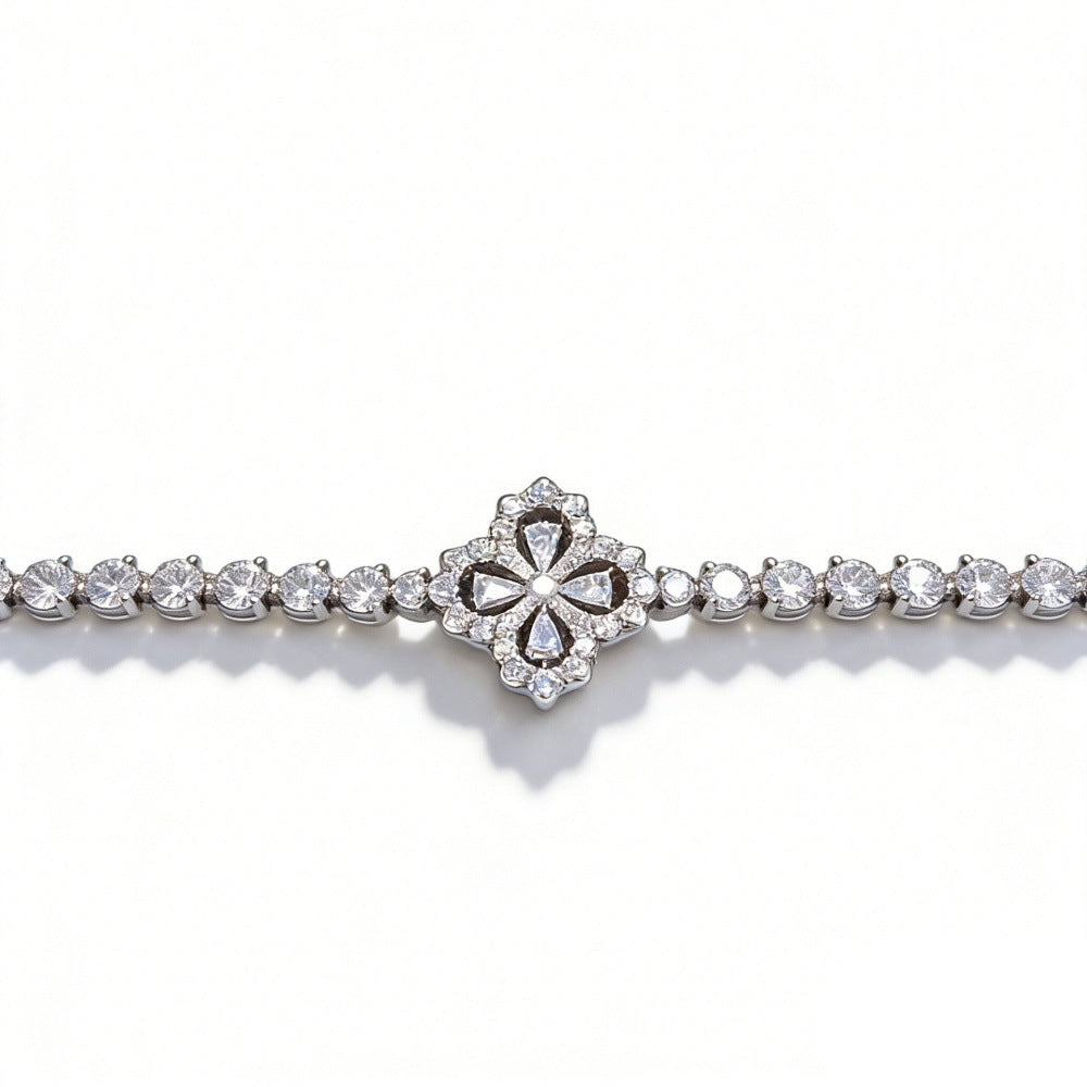 PAKYUET S925 Sterling Silver Moissanite Teardrop Four-Leaf Clover Bracelet